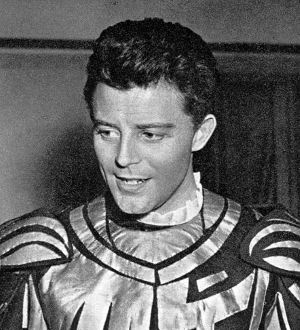 Gérard Philippe dans le rôle de Don Rodrigue de la pièce <i>Le Cid</i> en 1954.